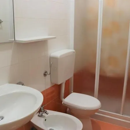 Spacious With Big Terrace Apartment *