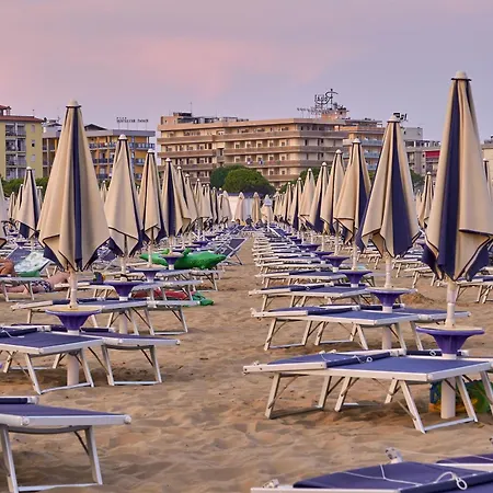 Spacious With Big Terrace *